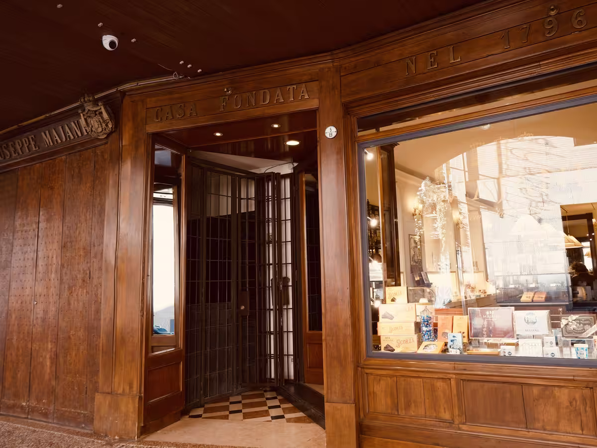 马亚尼 (Majani) 巧克力在博洛尼亚 (Bologna) 的老店。