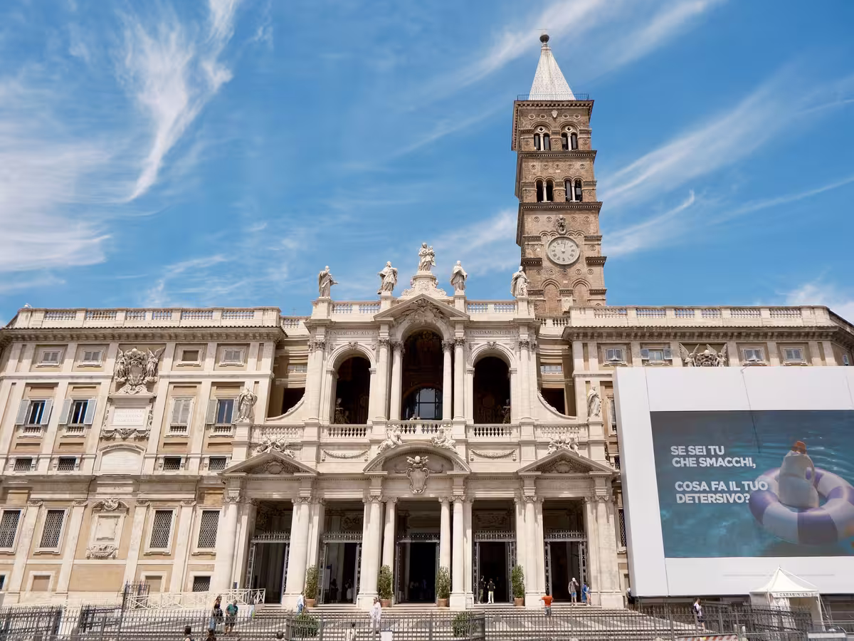 罗马的圣母宗座圣殿 (Basilica Papale di Santa Maria Maggiore),四座宗座圣殿之一,贝尼尼和刚刚去世不久的教宗方济各葬在这里。