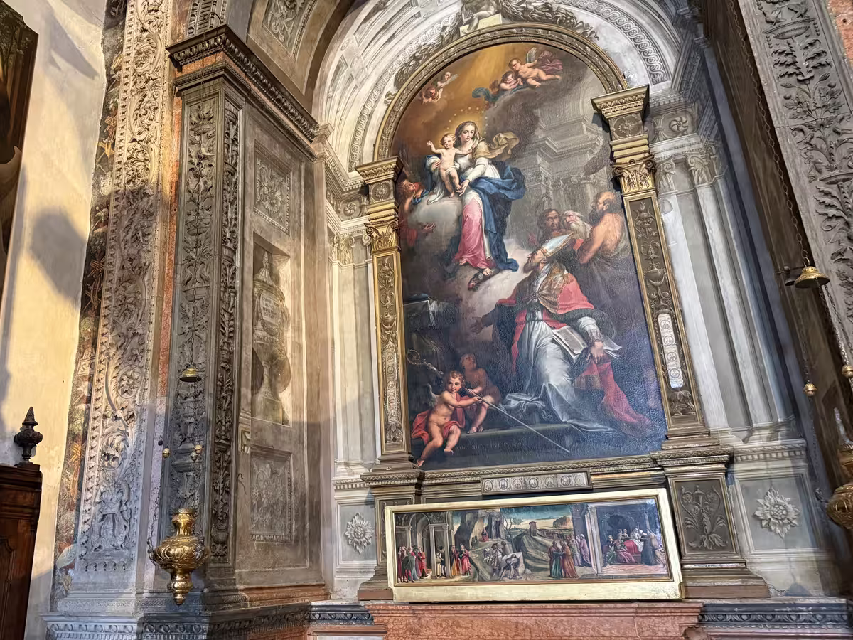 维罗纳大教堂 (Duomo di Verona) 中的米歇尔·达·维罗纳的祭坛底座画 (Predella di Michele da Verona)。